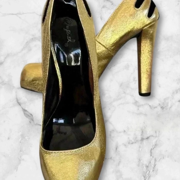 🆕Gold Platform Heels with Thick High Heel - Picture 2 of 11